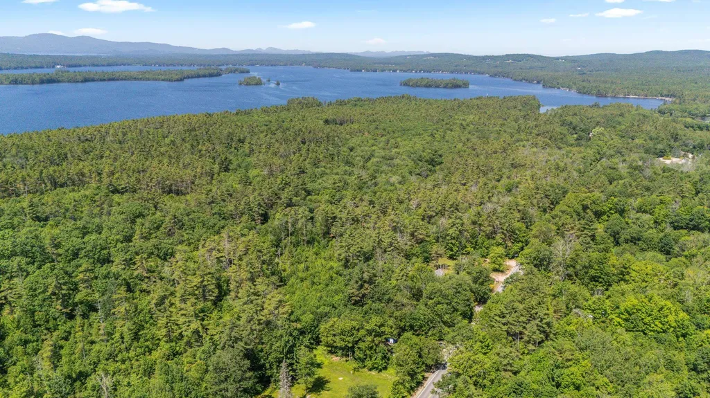585 Governor Wentworth Highway Wolfeboro NH 03894