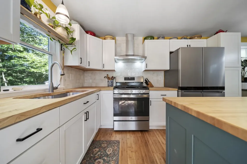 585 Governor Wentworth Highway Wolfeboro NH 03894
