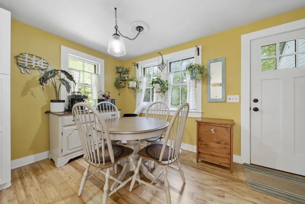 585 Governor Wentworth Highway Wolfeboro NH 03894