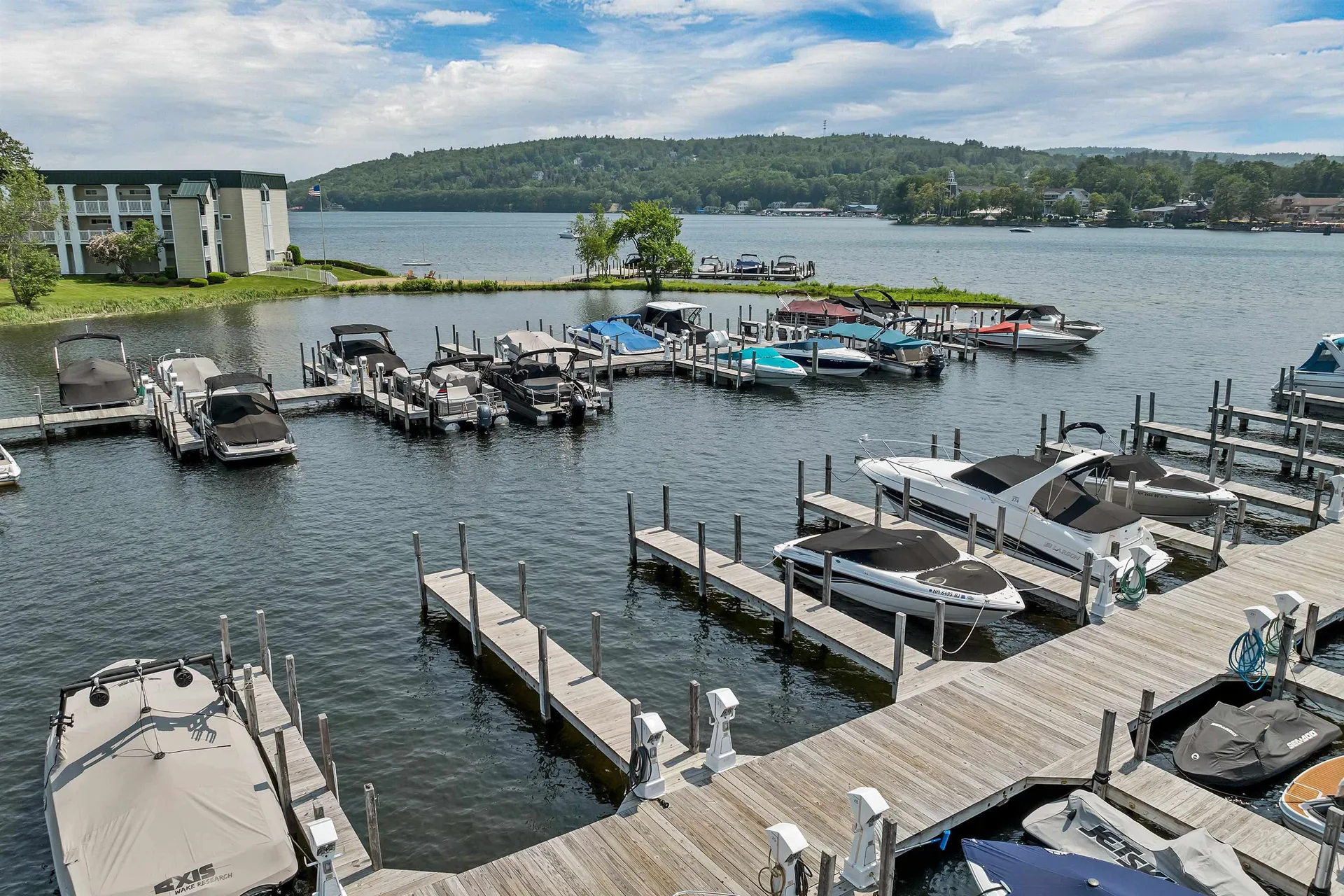 21 Pleasant Street Meredith NH 03253