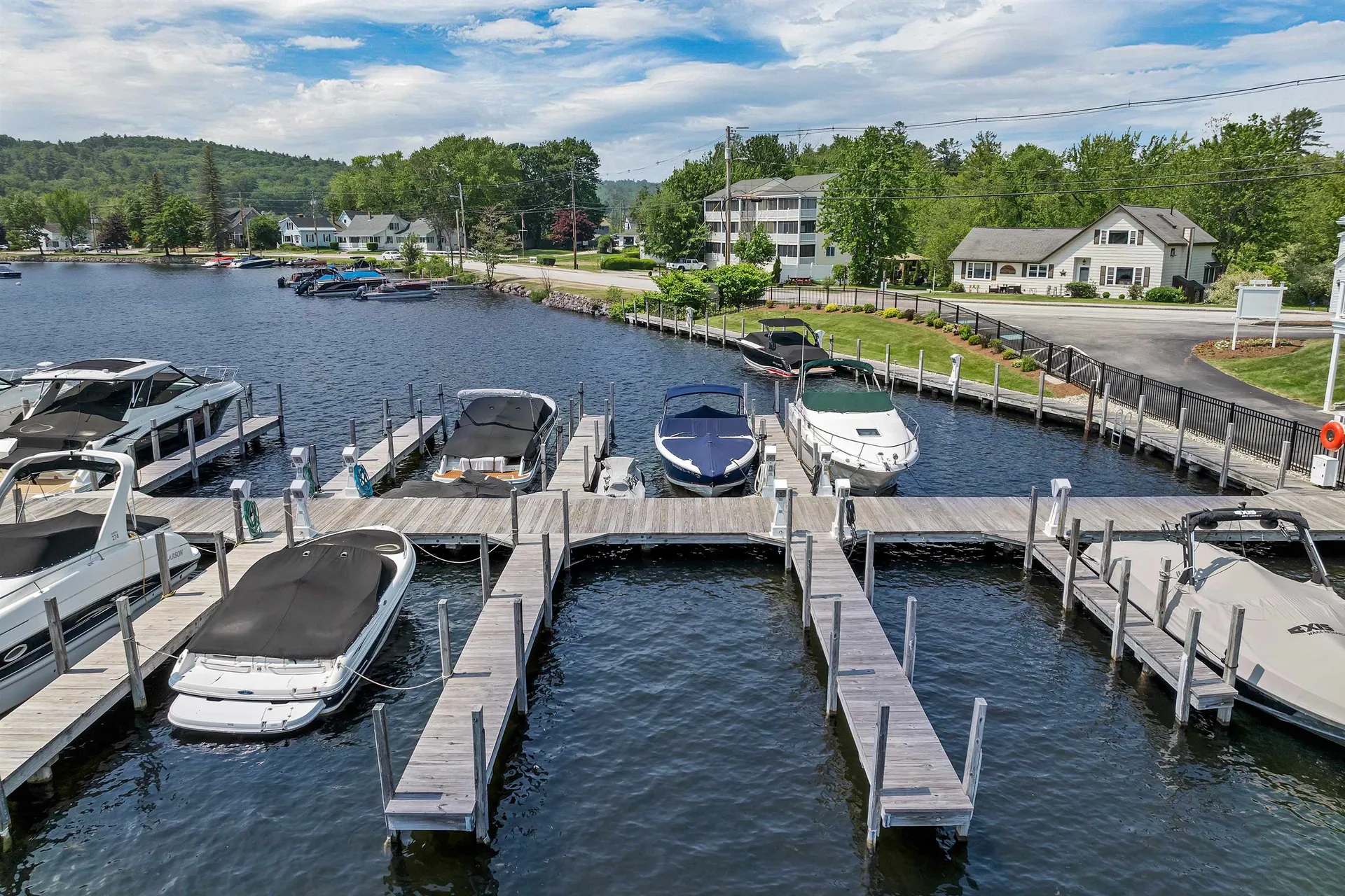 21 Pleasant Street Meredith NH 03253