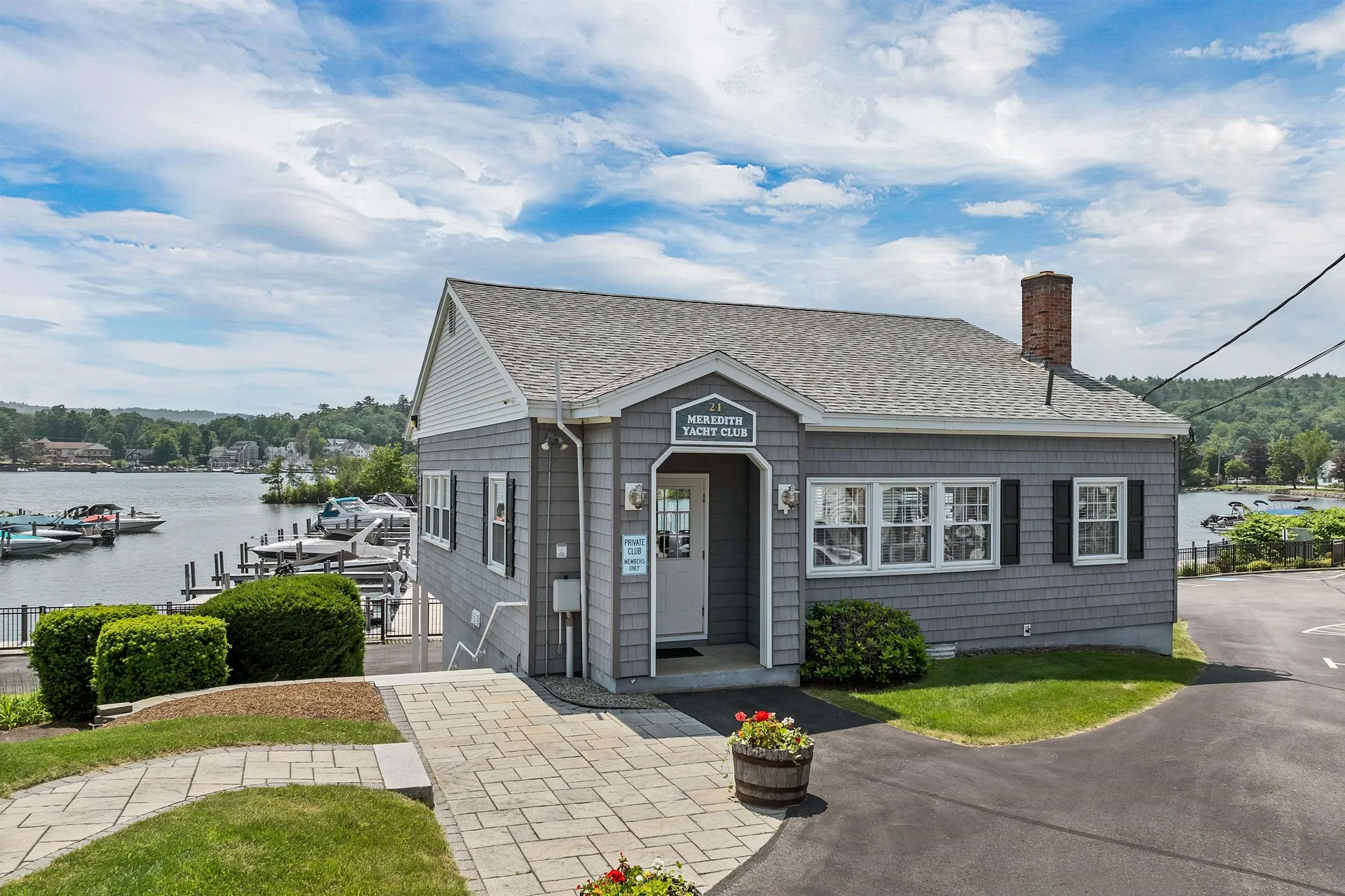 21 Pleasant Street Meredith NH 03253