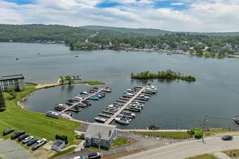 21 Pleasant Street Meredith NH 03253