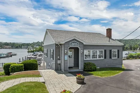 21 Pleasant Street Meredith NH 03253