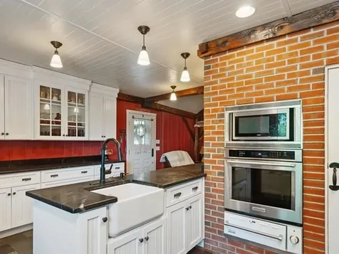 27 Old State Road Epping NH 03042