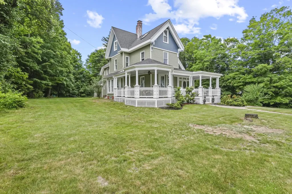 11 Palmer Avenue Plaistow NH 03865