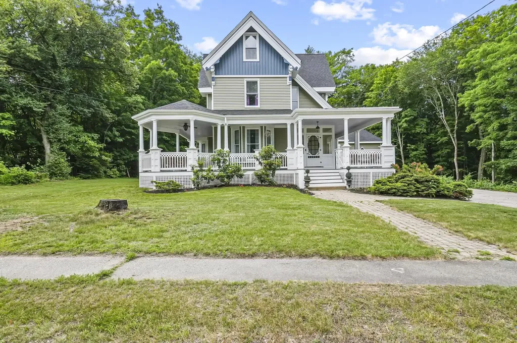 11 Palmer Avenue Plaistow NH 03865
