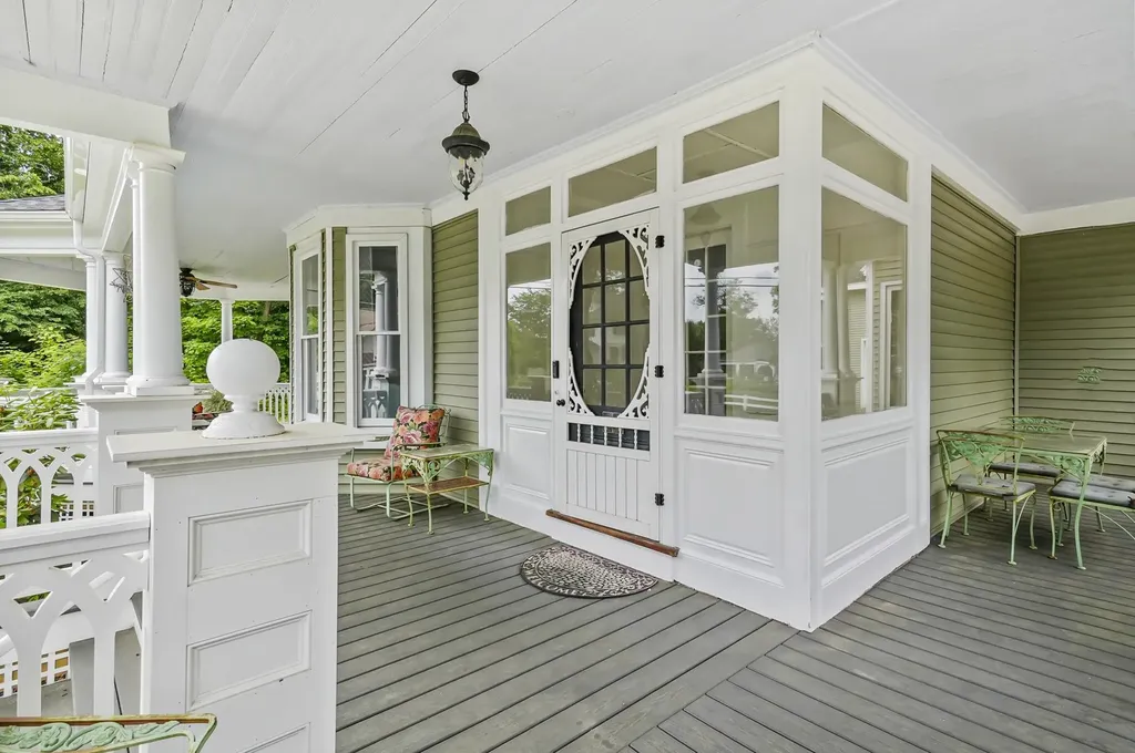 11 Palmer Avenue Plaistow NH 03865