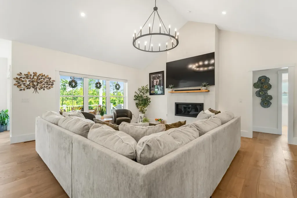 422 Blane Circle Pembroke NH 03275