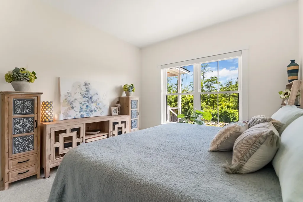 422 Blane Circle Pembroke NH 03275