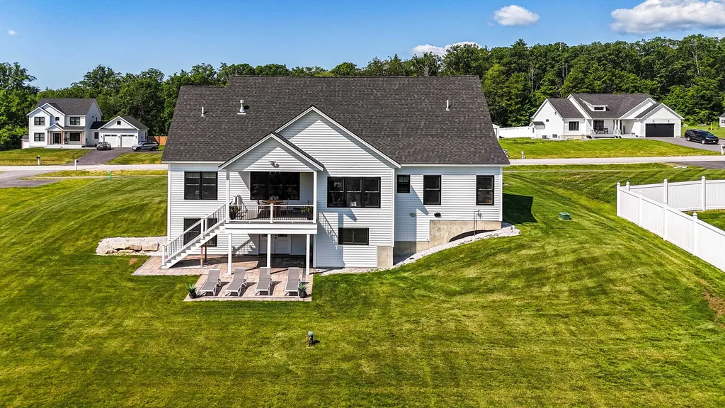 422 Blane Circle Pembroke NH 03275