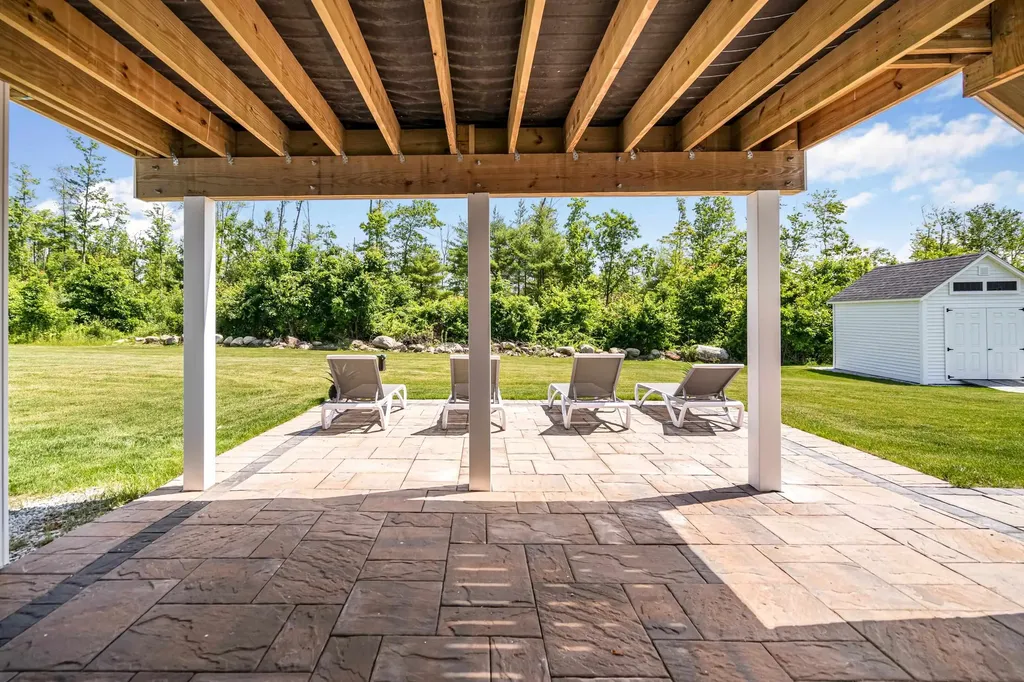 422 Blane Circle Pembroke NH 03275