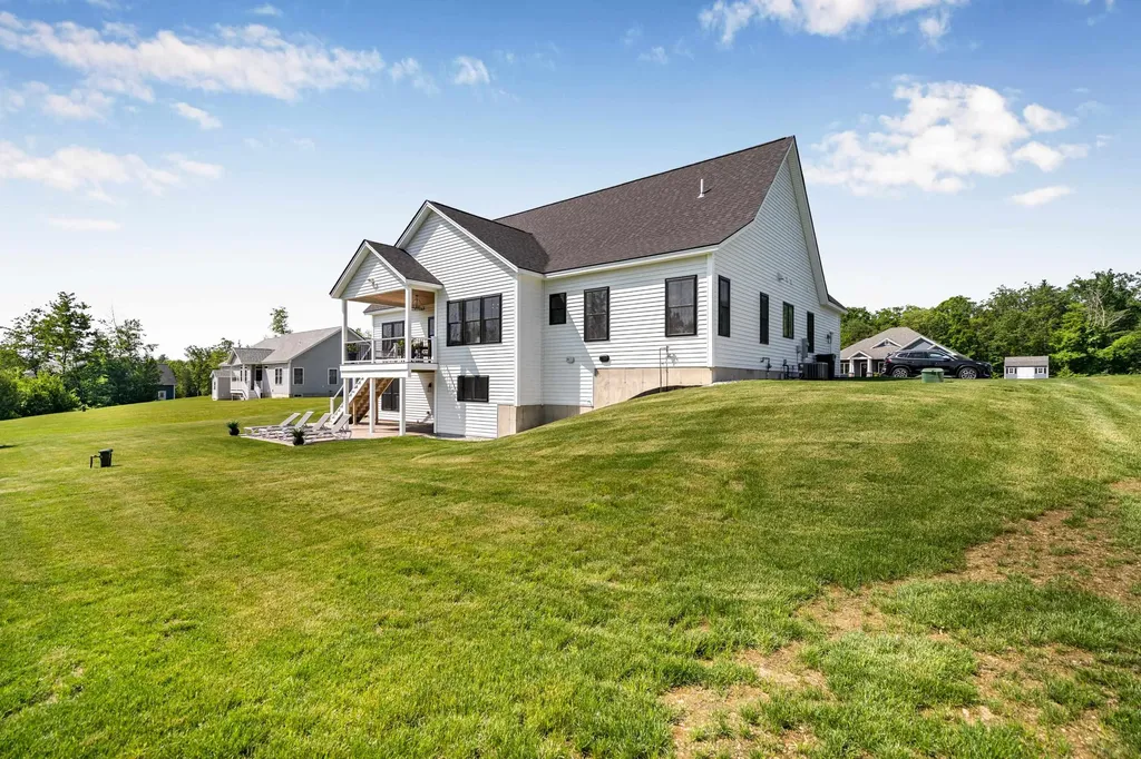 422 Blane Circle Pembroke NH 03275
