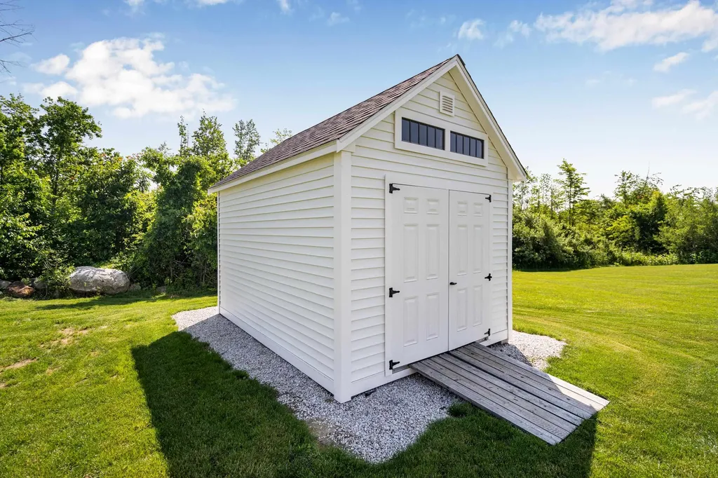 422 Blane Circle Pembroke NH 03275