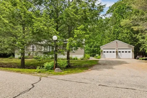 26 Kenyann Drive Wolfeboro NH 03894