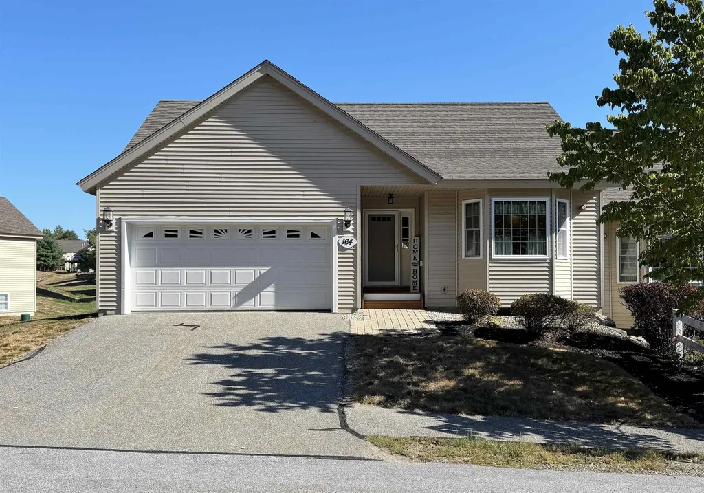 164 Hall Road Fremont NH 03044