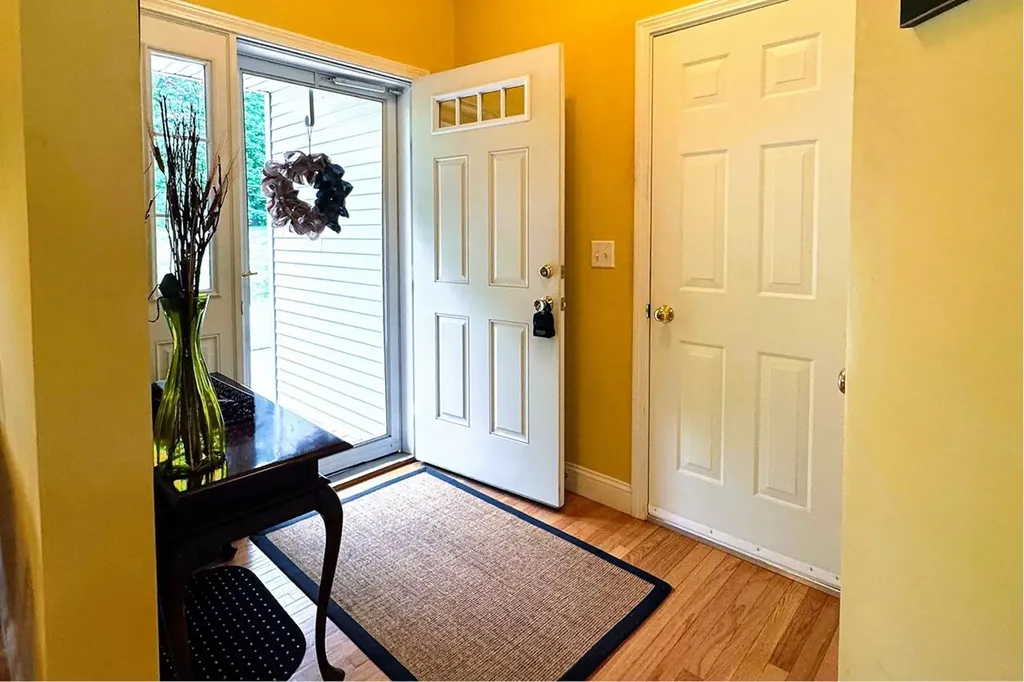 164 Hall Road Fremont NH 03044