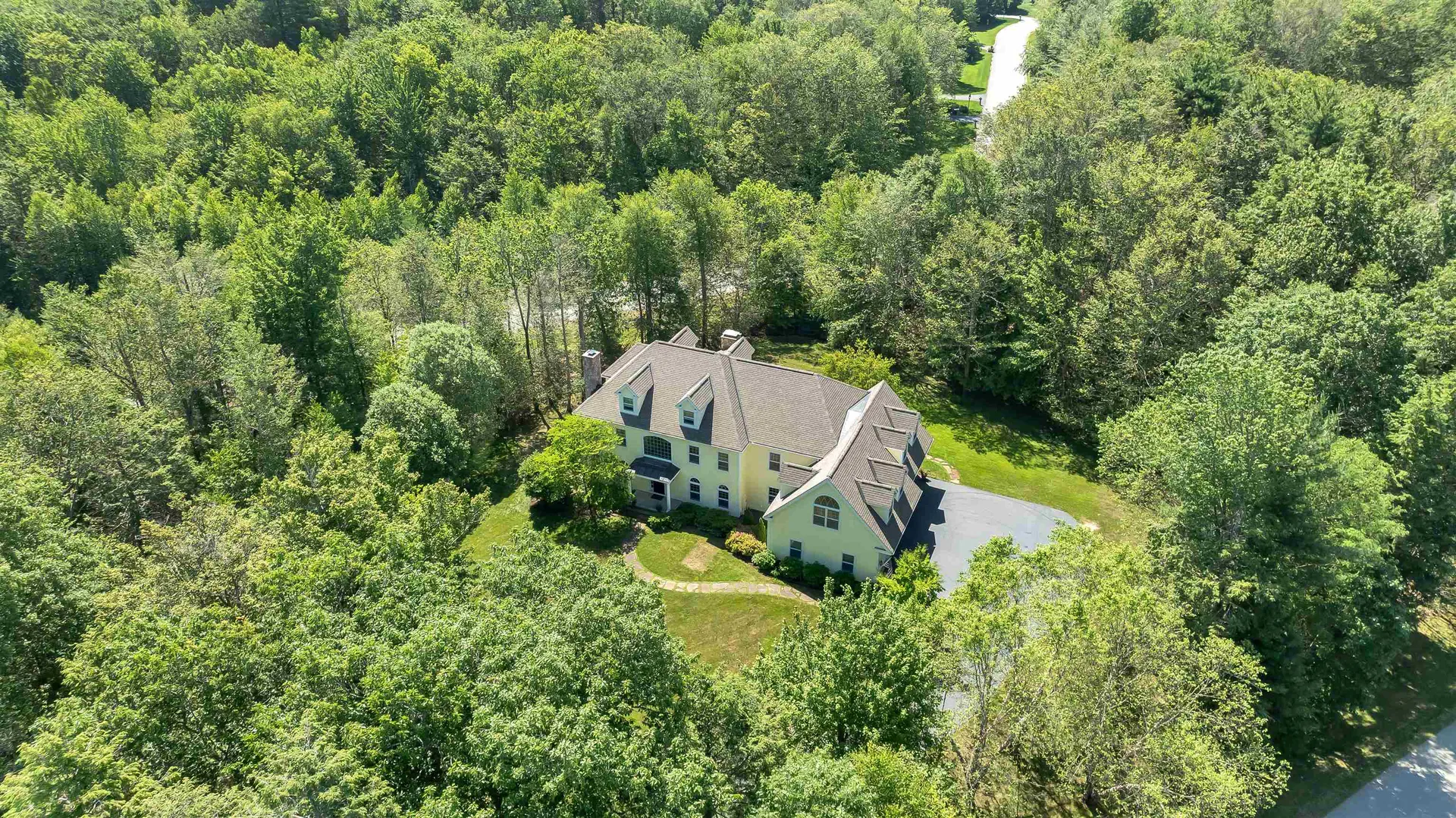 30 Squier Drive North Hampton NH 03862