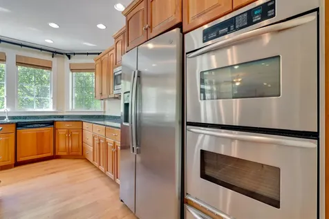 30 Squier Drive North Hampton NH 03862