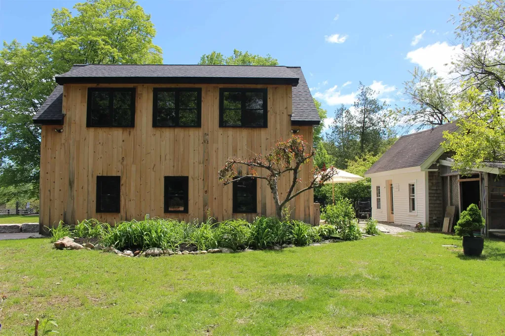 85 College Road Stratham NH 03885