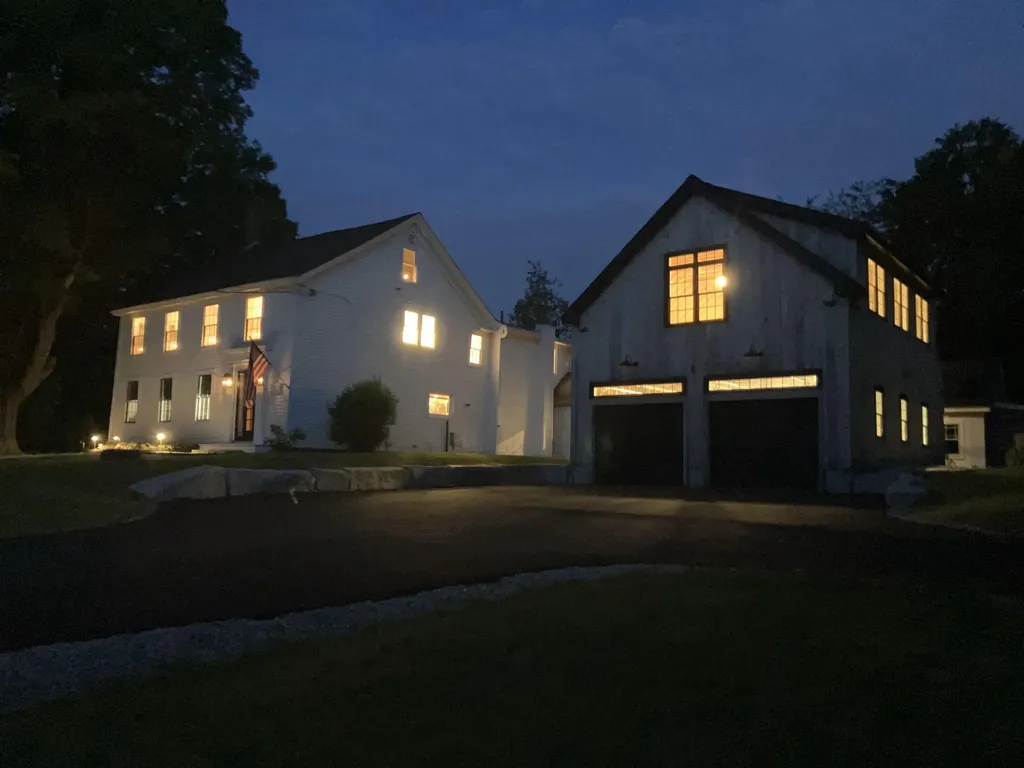 85 College Road Stratham NH 03885