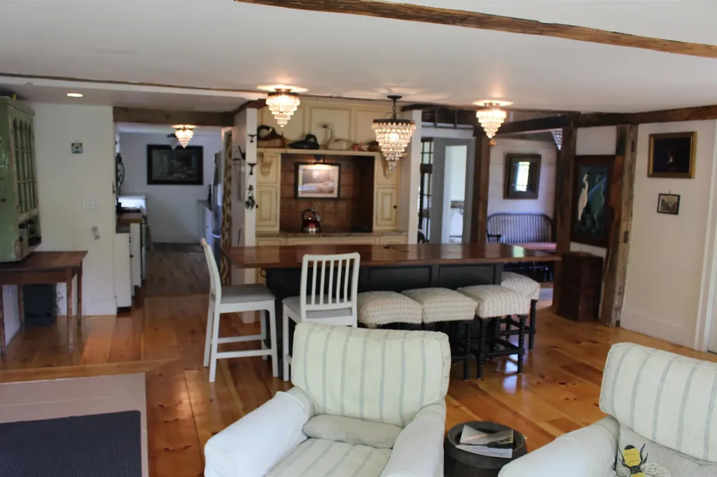 85 College Road Stratham NH 03885