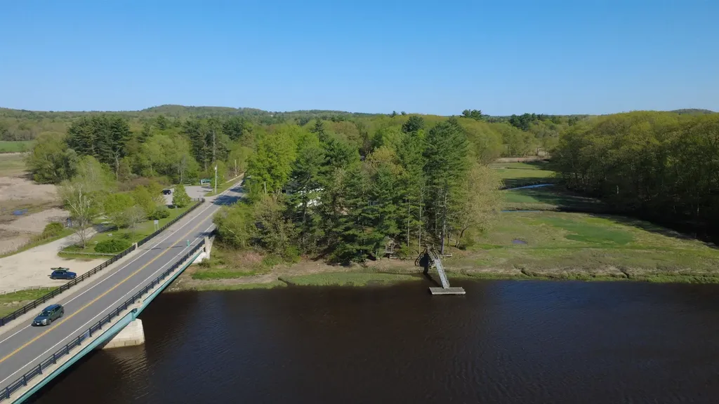 85 College Road Stratham NH 03885