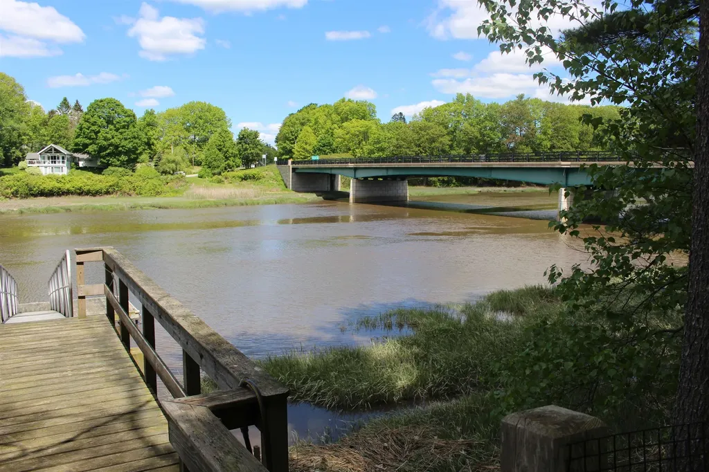 85 College Road Stratham NH 03885