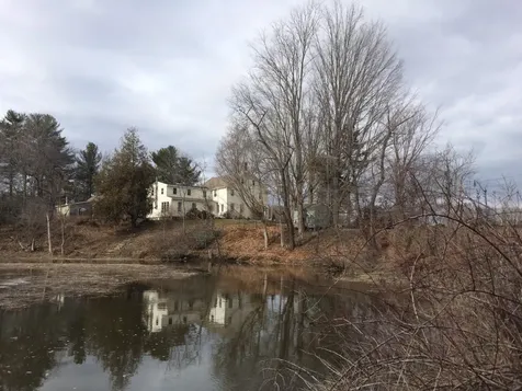 85 College Road Stratham NH 03885