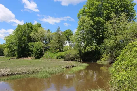 85 College Road Stratham NH 03885