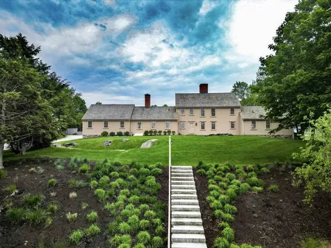 152 Portsmouth Avenue New Castle NH 03854