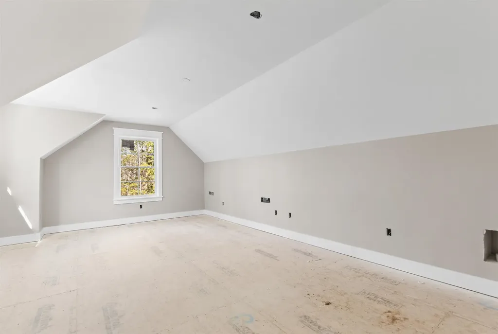 70 Hatch Corner Road Meredith NH 03253