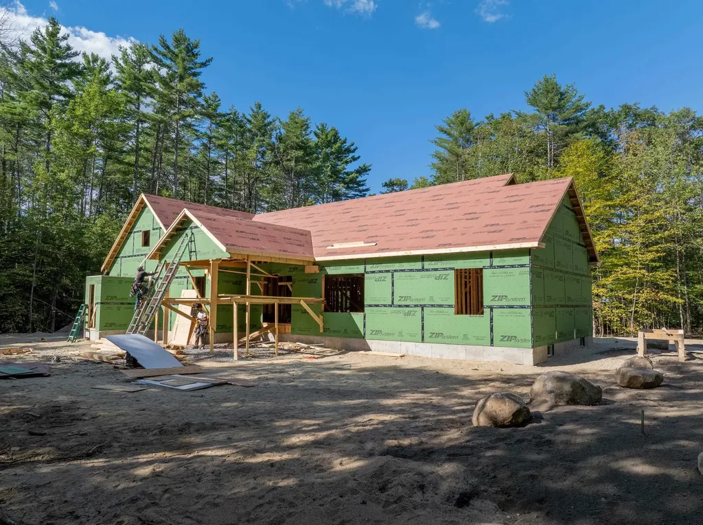 70 Hatch Corner Road Meredith NH 03253