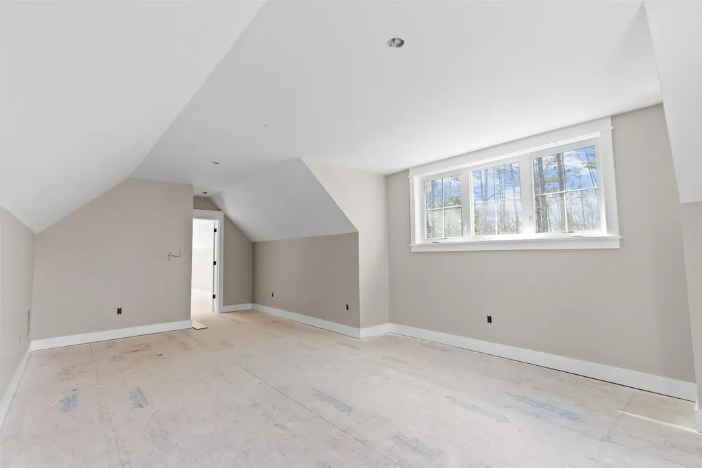 70 Hatch Corner Road Meredith NH 03253