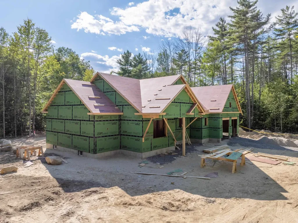 70 Hatch Corner Road Meredith NH 03253