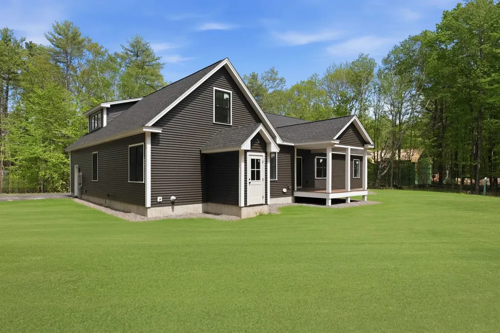 70 Hatch Corner Road Meredith NH 03253