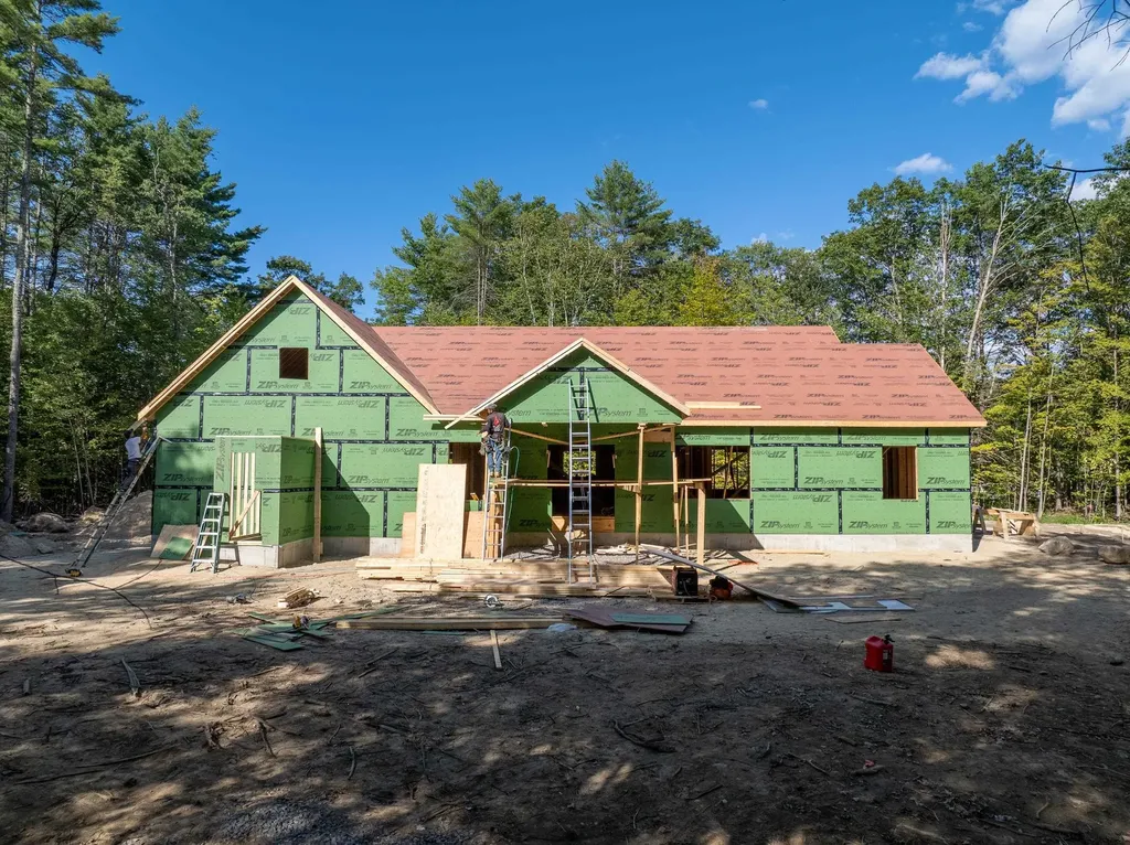 70 Hatch Corner Road Meredith NH 03253