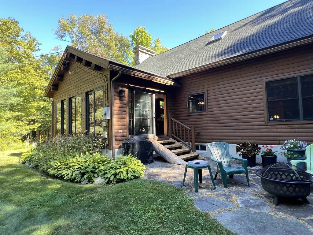 27 Stearns Avenue Wilmington VT 05363