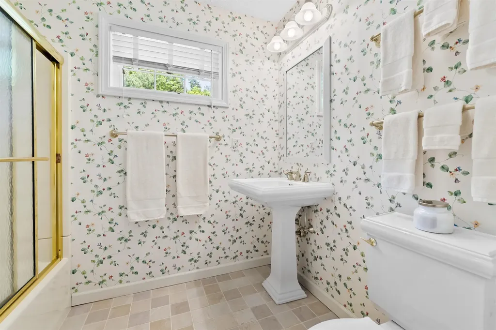 68 Owls Nest Circle Manchester VT 05254