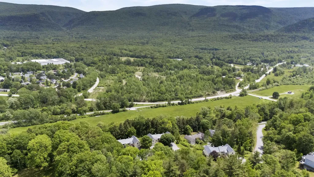 68 Owls Nest Circle Manchester VT 05254