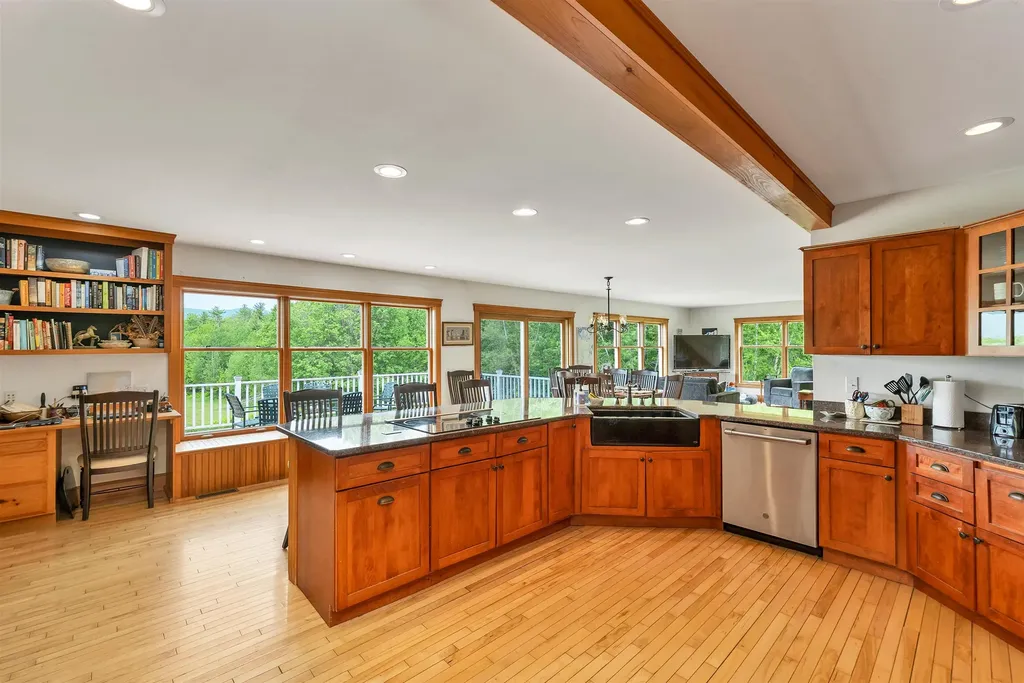 190 Ledge Hill Road Tuftonboro NH 03816