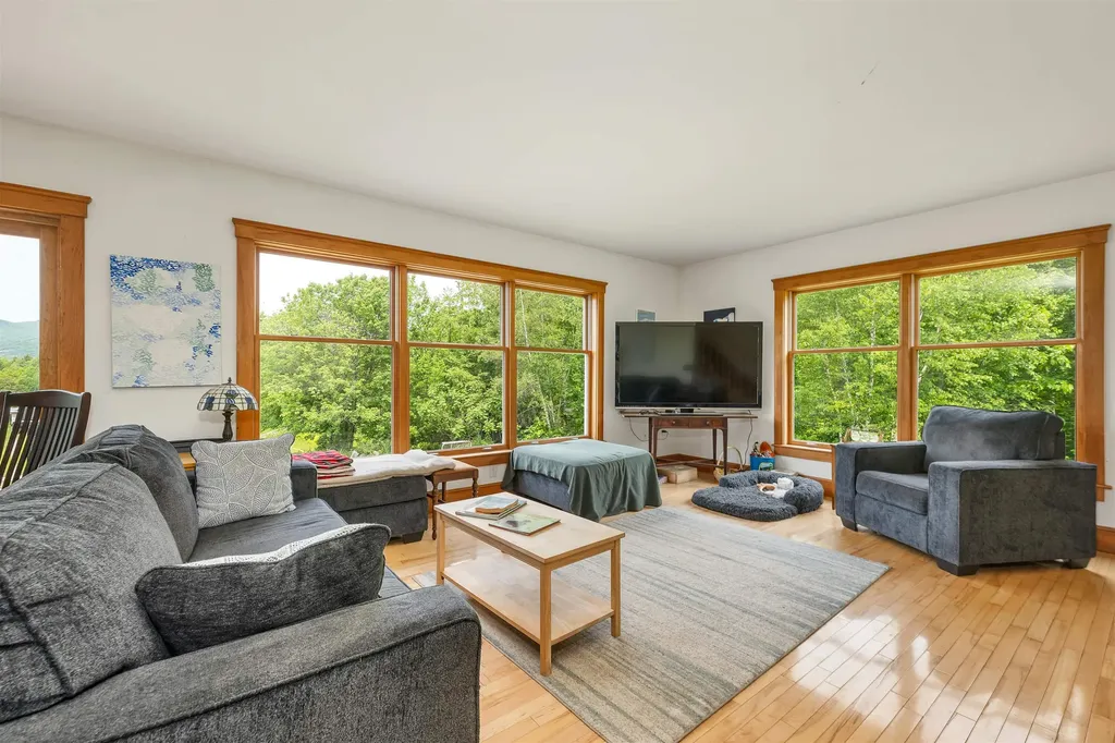 190 Ledge Hill Road Tuftonboro NH 03816