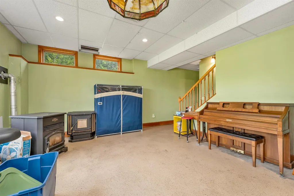 190 Ledge Hill Road Tuftonboro NH 03816