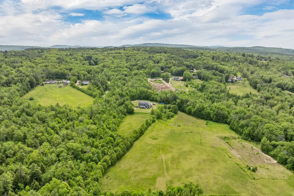 190 Ledge Hill Road Tuftonboro NH 03816