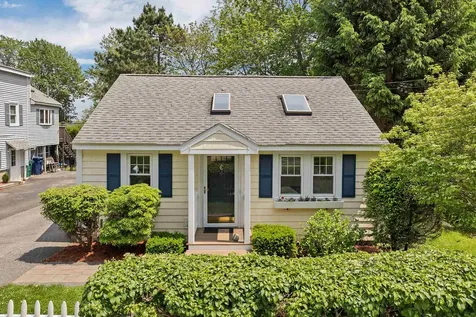 15 Mill Pond Lane Hampton NH 03842
