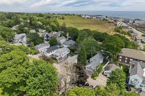 15 Mill Pond Lane Hampton NH 03842