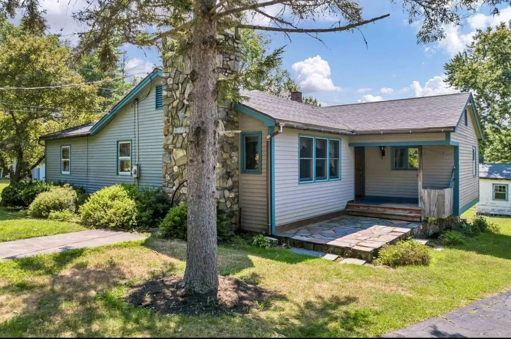 7a Roberts Cove Road Alton NH 03810