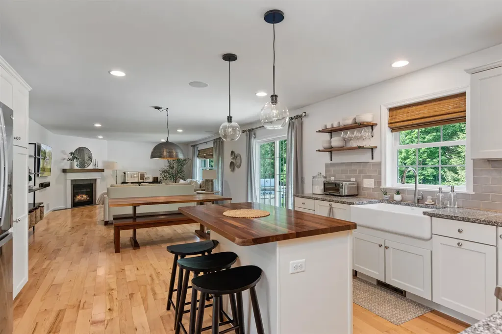 207 Walnut Grove Colchester VT 05446