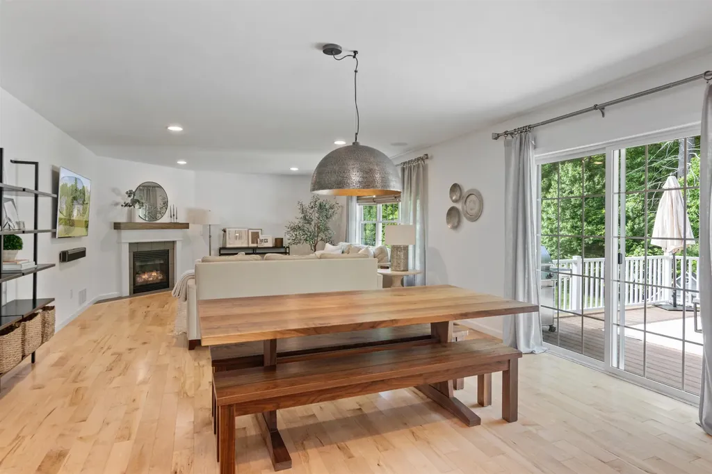 207 Walnut Grove Colchester VT 05446