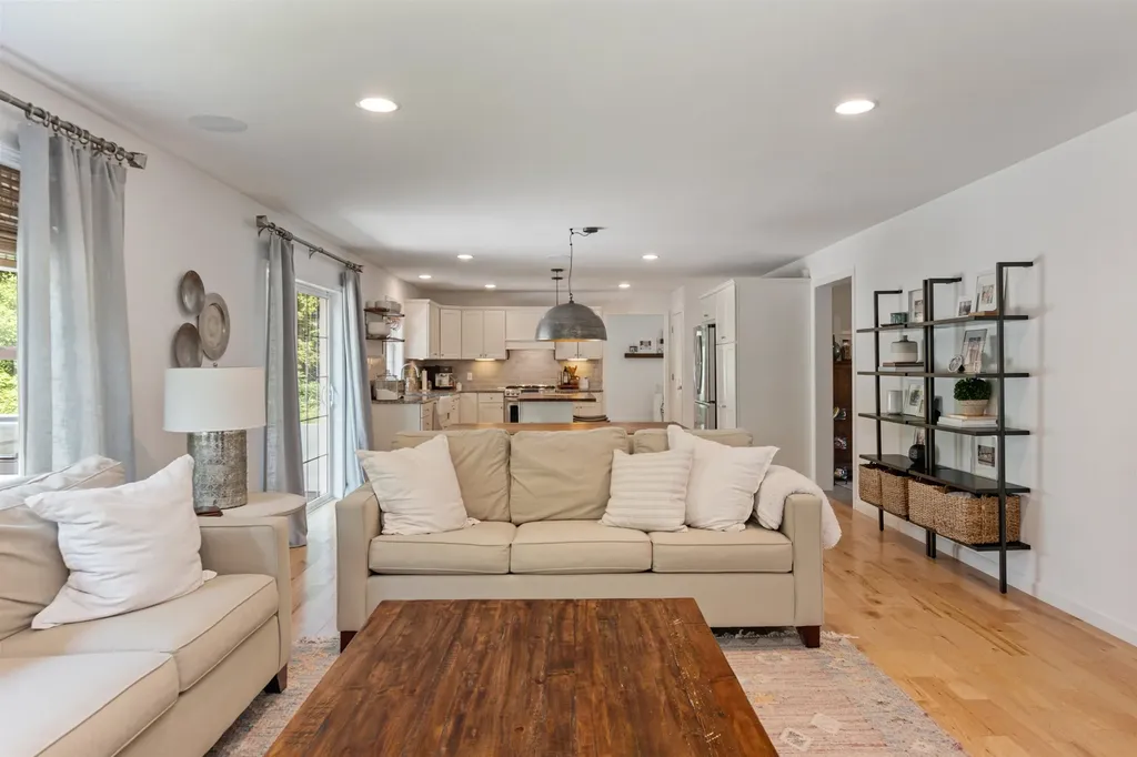 207 Walnut Grove Colchester VT 05446